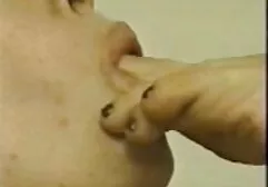 Rousse secrétaire avec film complet porno streaming de gros seins-sucer la bite adulte patron