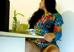 Les femmes ont des relations sexuelles avec leur fille et leur petit film porno italien entier ami.