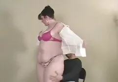 La mariée, qui complet film porno se masturbait devant la caméra.