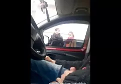 Je demande aux hommes d'entrer complet porn movies dans le vagin.