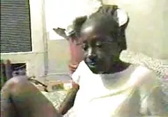 Buste maman avec des bas film porno complet xnxx noirs et un corset avec un gode doigt violet