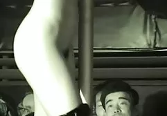 Un homme noir film complet en francais gratuit porno avec des préservatifs frapper sa petite amie avec de gros seins.