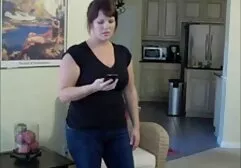 Les gens prennent les deux brunes qui sont film porno complète attrayantes pour l'hôtel et le déchirent dans le cul.