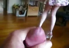 Un mec persuade un homme noir film sex français complet de baiser le voisin devant la caméra.