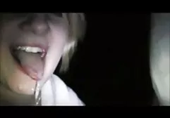 Les étudiants qui veulent se brosser les dents dans la salle de bain, mais le gars a poussé la bite dans la bouche et voir film porno complet gratuit le vagin.