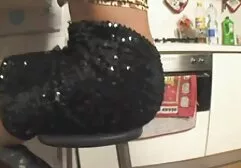 Jeune film complet dorcel gratuit poulet à l'huile pour un client la nuit du masseur