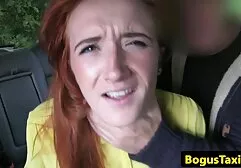 Il met les film porno francais complet streaming mains et les pieds de sa petite amie dans une chaîne et utilise des membres.
