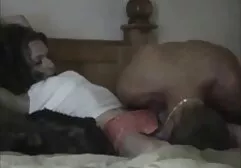 Un ami a placé la trompe film porno complet 2012 dans les fissures anales d'une étudiante Rousse.